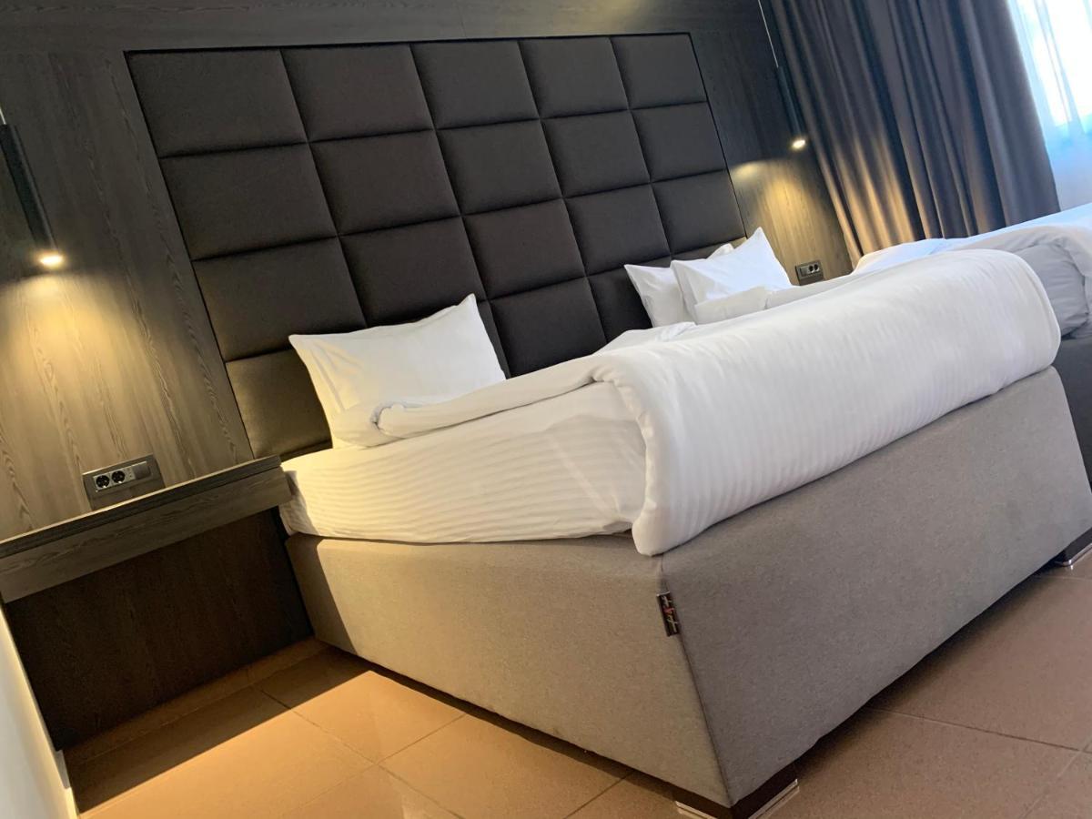 Hotel Kosta'S Подгориця Екстер'єр фото